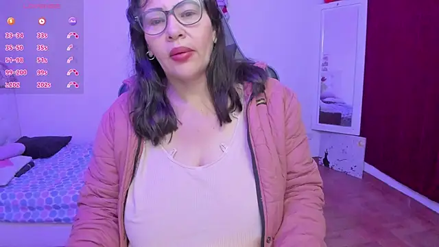 esmeralda milf online show from April 2026 01:07:01 PM