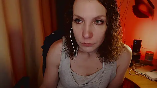 Snapshot of JohansonKatie chatting on January 2025 01:11:02 AM JohansonKatie online show from January 2025 01:11:02 AM