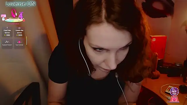 Snapshot of JohansonKatie chatting on March 2025 03:01:02 AM JohansonKatie online show from March 2025 03:01:02 AM