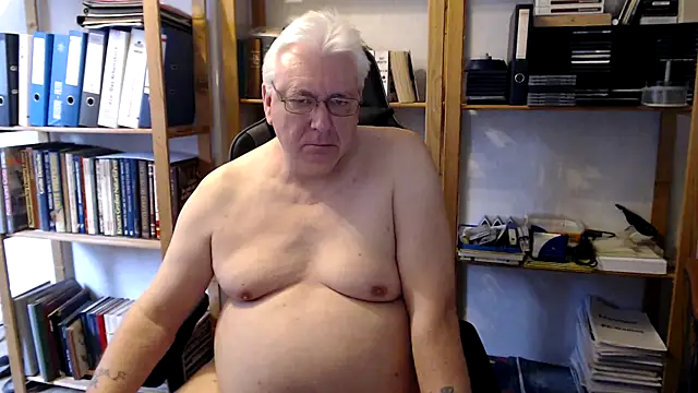 SchwanzhureXXL online show from March 2026 09:49:02 AM