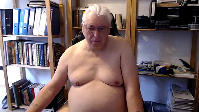 Snapshot of SchwanzhureXXL chatting on June 2026 05:53:02 AM SchwanzhureXXL online show from June 2026 05:53:02 AM