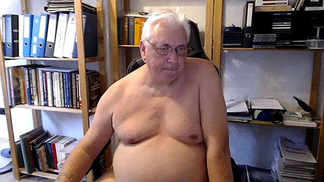 Snapshot of SchwanzhureXXL chatting on June 2026 03:29:01 PM SchwanzhureXXL online show from June 2026 03:29:01 PM