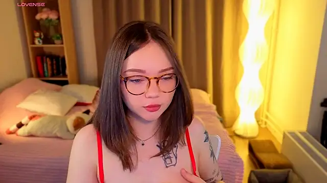 MilenaSaint online show from February 2026 03:49:02 AM