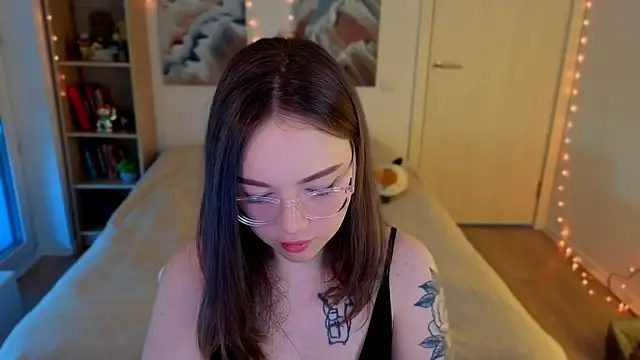 Snapshot of MilenaSaint chatting on May 2026 03:56:01 AM MilenaSaint online show from May 2026 03:56:01 AM