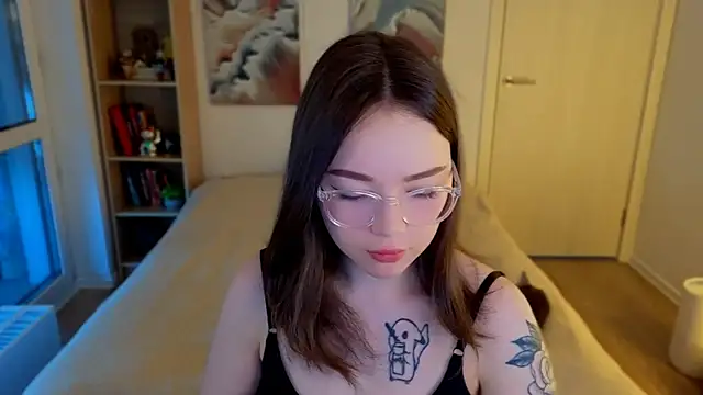 Snapshot of MilenaSaint chatting on May 2026 03:45:02 AM MilenaSaint online show from May 2026 03:45:02 AM