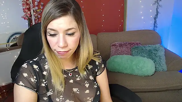 Snapshot of ms_sofia_x chatting on December 2024 08:07:02 PM ms sofia x online show from December 2024 08:07:02 PM