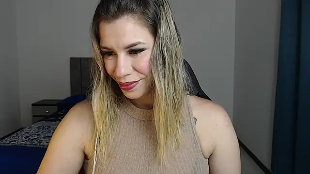 Snapshot of ms_sofia_x chatting on December 2024 02:52:01 PM ms sofia x online show from December 2024 02:52:01 PM