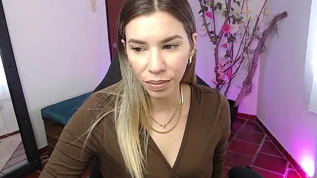 Snapshot of ms_sofia_x chatting on September 2025 03:38:01 PM ms sofia x online show from September 2025 03:38:01 PM