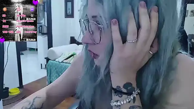 ElfGrey online show from November 2025 04:56:02 AM