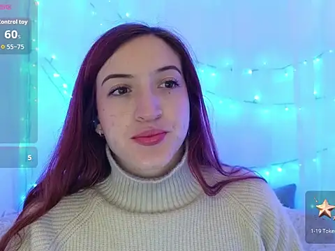 Snapshot of ninaa_fox chatting on May 2026 02:44:02 PM ninaa fox online show from May 2026 02:44:02 PM