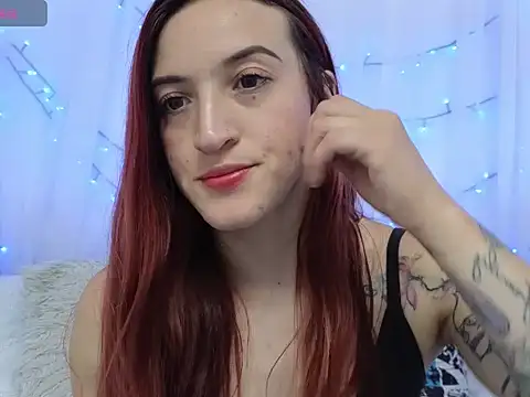 Snapshot of ninaa_fox chatting on May 2026 06:04:01 PM ninaa fox online show from May 2026 06:04:01 PM