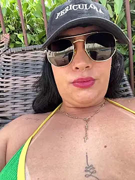 NathFox online show from November 2025 07:01:02 PM