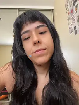 Snapshot of Evie-Luna chatting on July 2026 06:35:02 PM Evie-Luna online show from July 2026 06:35:02 PM