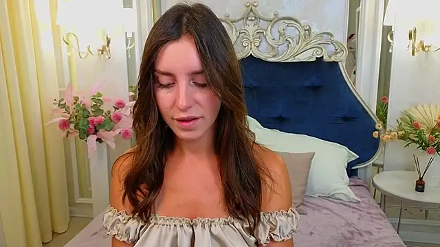 Snapshot of Ariana_Petite chatting on June 2026 12:13:01 AM Ariana Petite online show from June 2026 12:13:01 AM
