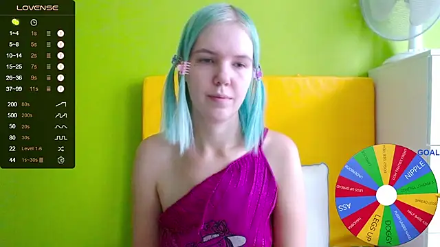 Ultra Meow online show from October 2025 11:03:01 AM