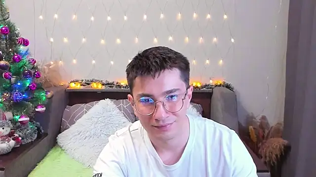 Yumi steve online show from December 2024 09:08:02 PM