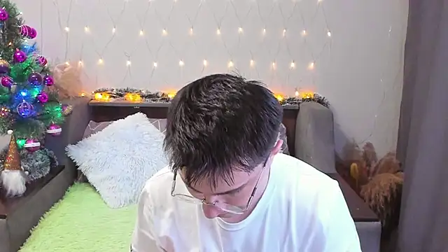 Yumi steve online show from December 2024 07:11:01 PM