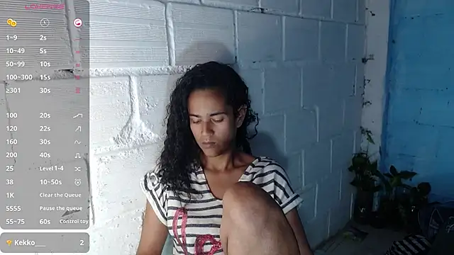 jasminne  online show from October 2025 05:04:02 PM