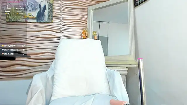 mia pineda online show from February 2026 08:02:02 AM