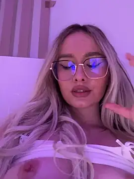 mollyxxx online show from January 2025 08:04:01 AM