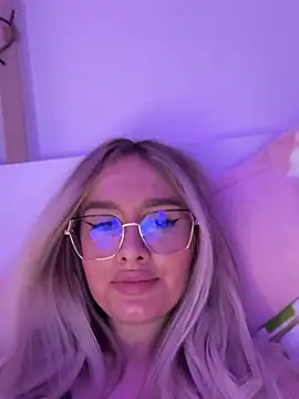 mollyxxx online show from January 2025 03:50:01 PM