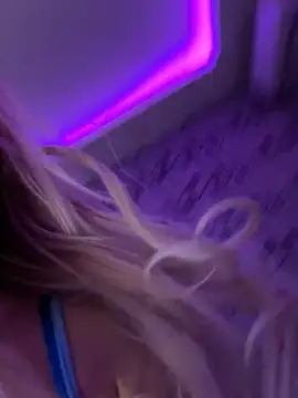 mollyxxx online show from February 2025 05:40:01 AM