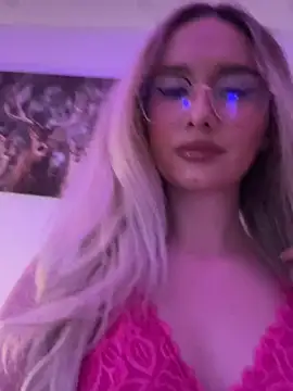 mollyxxx online show from March 2025 04:17:02 AM