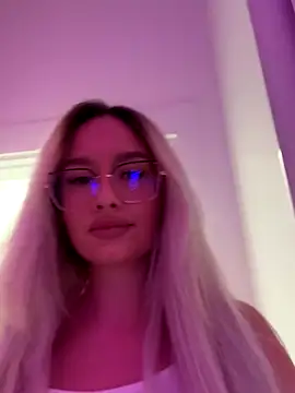 mollyxxx online show from October 2025 01:04:02 AM