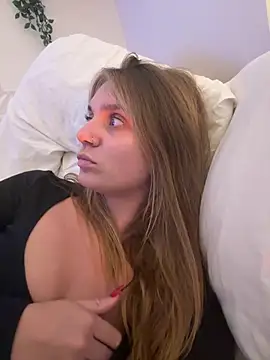 Snapshot of jessieamy chatting on September 2025 08:34:02 PM jessieamy online show from September 2025 08:34:02 PM