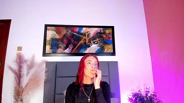 JupiteFox online show from October 2025 01:02:02 AM