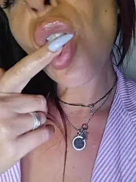 allyson22andy online show from April 2026 09:09:02 PM