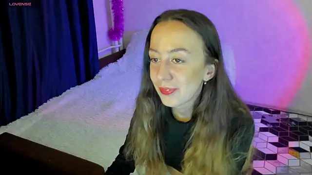 CurlySteph online show from December 2024 04:36:01 PM