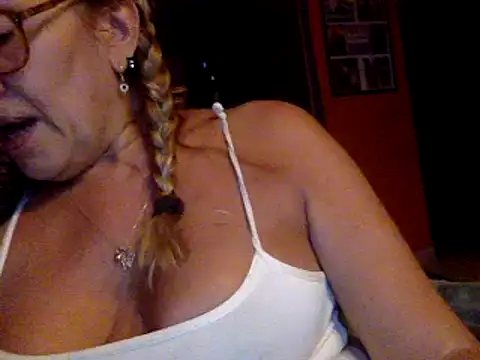 Snapshot of camelia3 chatting on February 2025 11:48:01 PM camelia3 online show from February 2025 11:48:01 PM