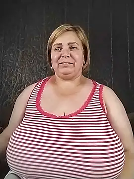 Snapshot of EvaCristal chatting on June 2026 11:55:02 AM EvaCristal online show from June 2026 11:55:02 AM