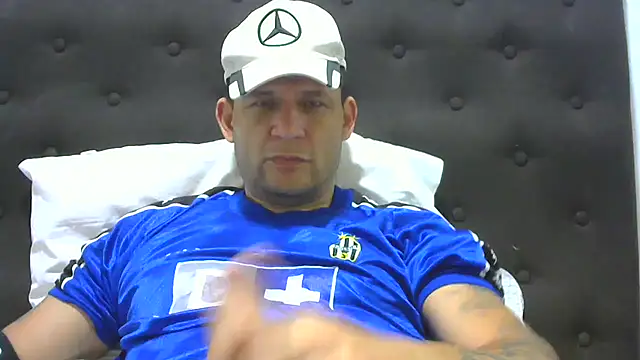 altenori112 online show from February 2025 07:30:02 PM