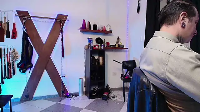 boy n girl online show from February 2025 07:40:02 PM