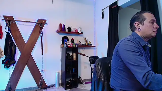 boy n girl online show from February 2025 09:14:02 AM