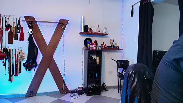 boy n girl online show from February 2025 07:48:02 PM