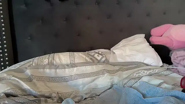 Cum2Charm online show from April 2026 11:55:02 PM