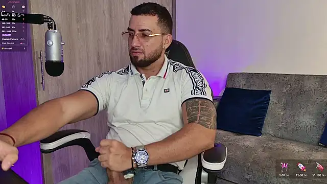 Snapshot of mr_david_cox chatting on March 2025 12:55:02 PM mr david cox online show from March 2025 12:55:02 PM