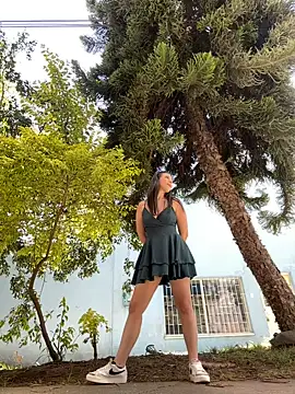 Alyshanon18 online show from April 2026 06:05:01 PM