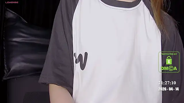 melia Z online show from April 2026 01:28:01 PM