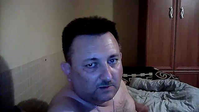Snapshot of Novy73 chatting on September 2025 10:10:02 PM Novy73 online show from September 2025 10:10:02 PM