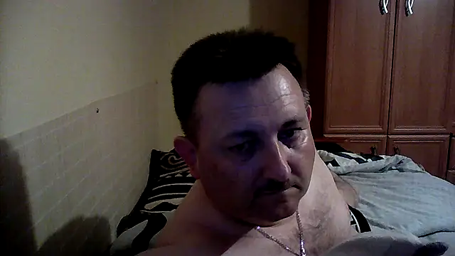 Snapshot of Novy73 chatting on September 2025 10:44:01 PM Novy73 online show from September 2025 10:44:01 PM
