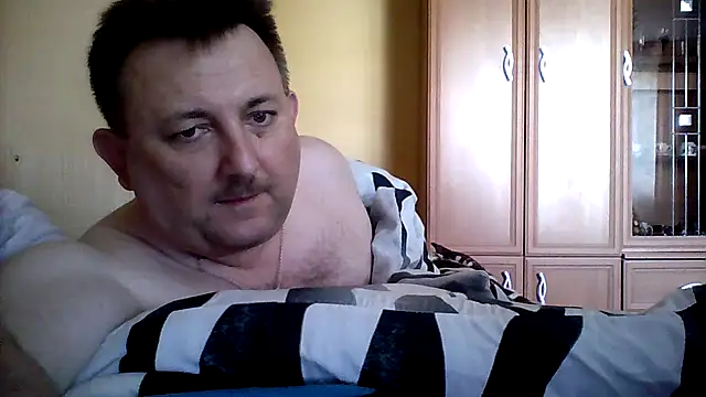 Snapshot of Novy73 chatting on October 2025 08:13:01 AM Novy73 online show from October 2025 08:13:01 AM