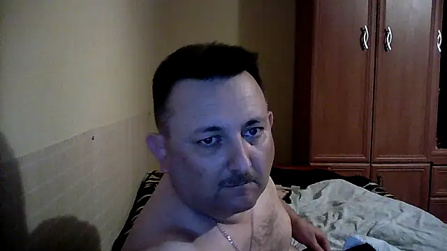 Snapshot of Novy73 chatting on October 2025 09:31:02 PM Novy73 online show from October 2025 09:31:02 PM