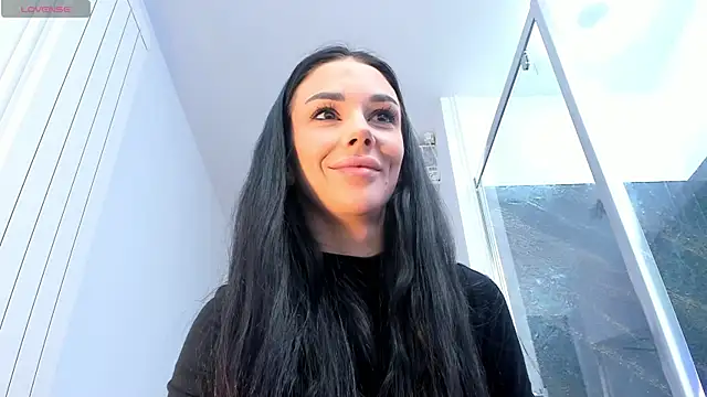 Snapshot of realhotfallingdevil chatting on September 2025 09:02:01 AM realhotfallingdevil online show from September 2025 09:02:01 AM