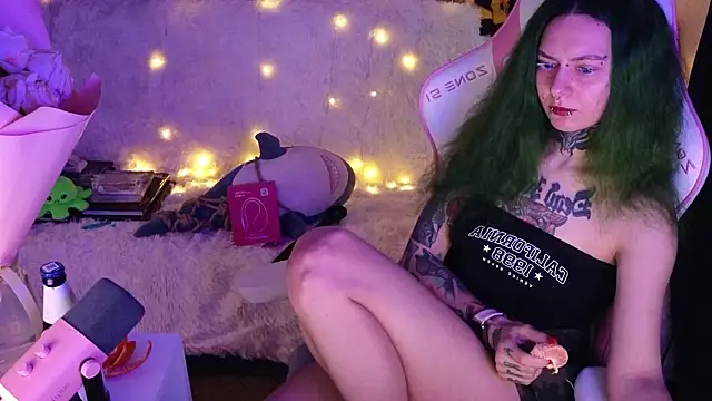 Ginger Stay online show from February 2026 01:10:01 PM