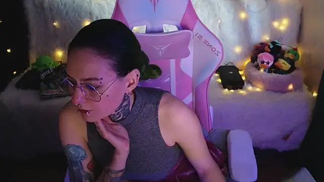 Ginger Stay online show from April 2026 08:48:01 AM