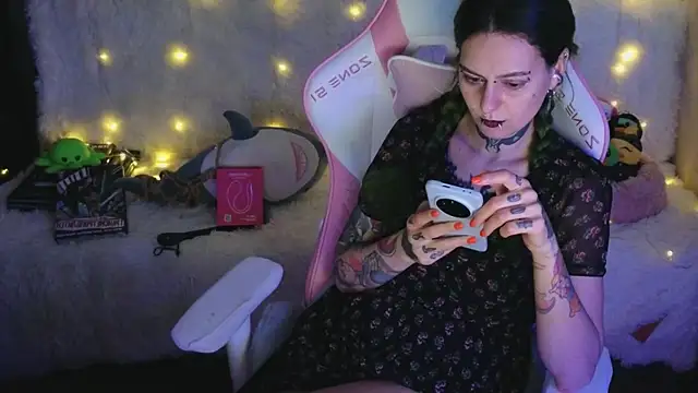 Ginger Stay online show from April 2026 11:04:02 AM